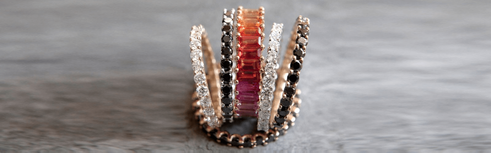 Carbon contemporary jewellery 2025